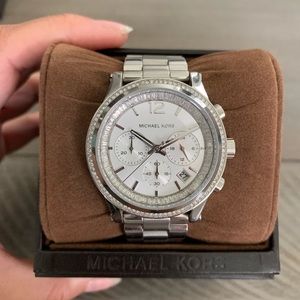 Michael Kors Watch-Stainless w/crystals on bezel